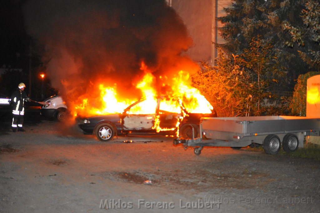 Wieder brennende Autos in Koeln Hoehenhaus P007.JPG